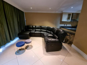Lovely 1 bedroom with nice sea view